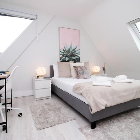 New 2 Bed Comfort - Functional - Secure - Private Cardiff Kültér fotó