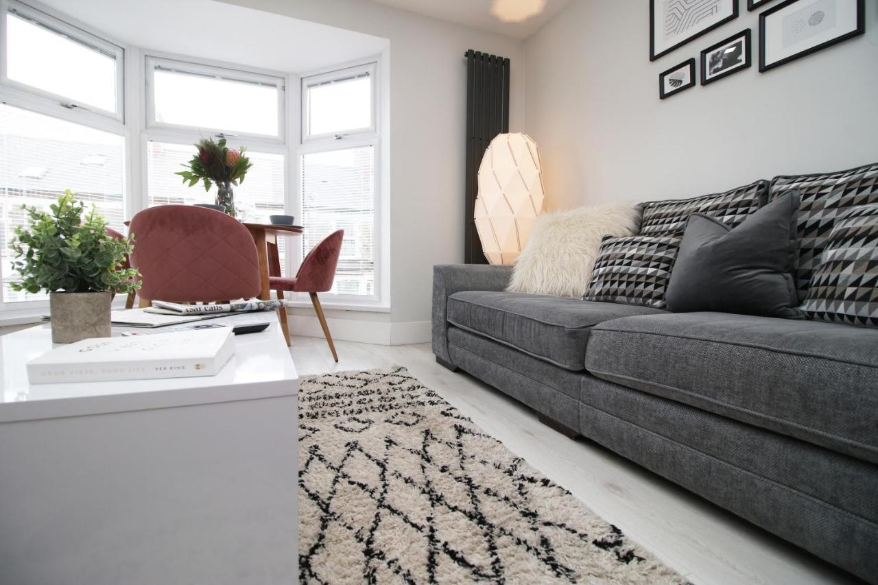 New 2 Bed Comfort - Functional - Secure - Private Cardiff Kültér fotó